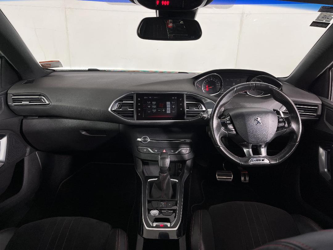 Photo '17' of Peugeot 308 Photo '17' of Peugeot 308