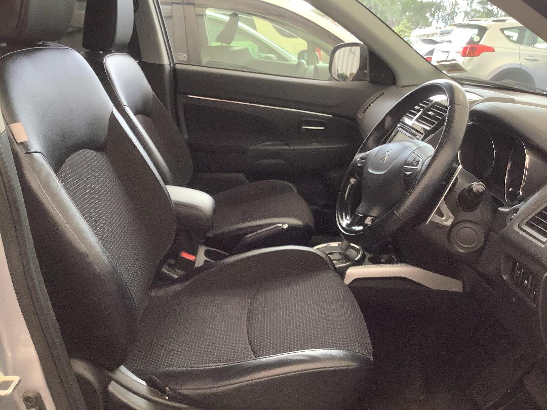 Photo '9' of Peugeot 4008 Allure Photo '9' of Peugeot 4008 Allure