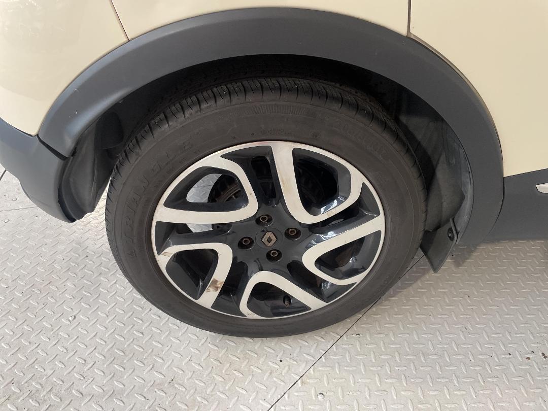 Photo '10' of Renault Captur Dynamique Photo '10' of Renault Captur Dynamique