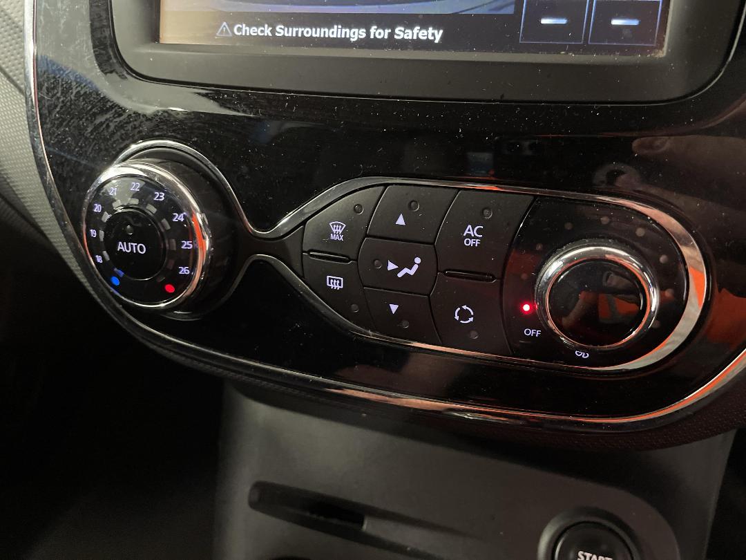 Photo '28' of Renault Captur Dynamique Photo '28' of Renault Captur Dynamique