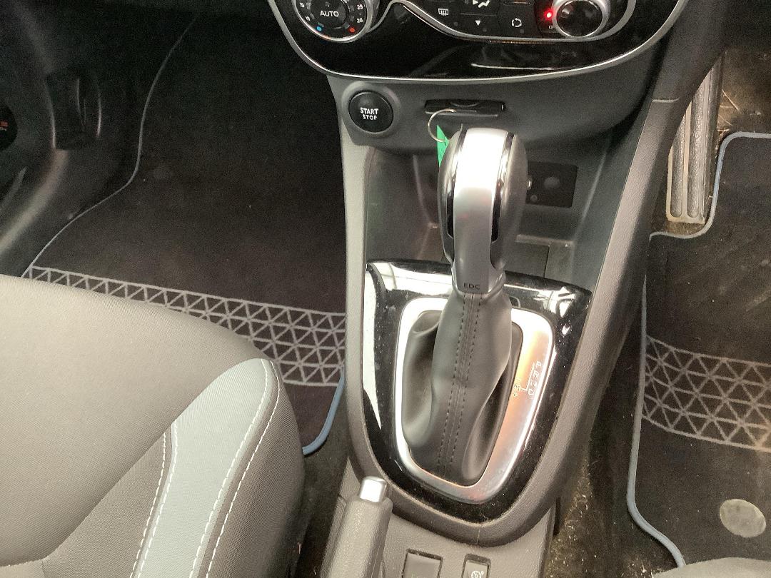 Photo '13' of Renault Lutecia