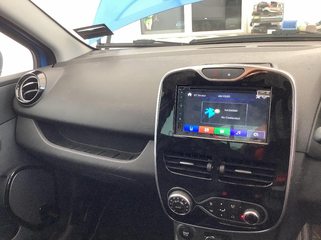 Photo '14' of Renault Lutecia