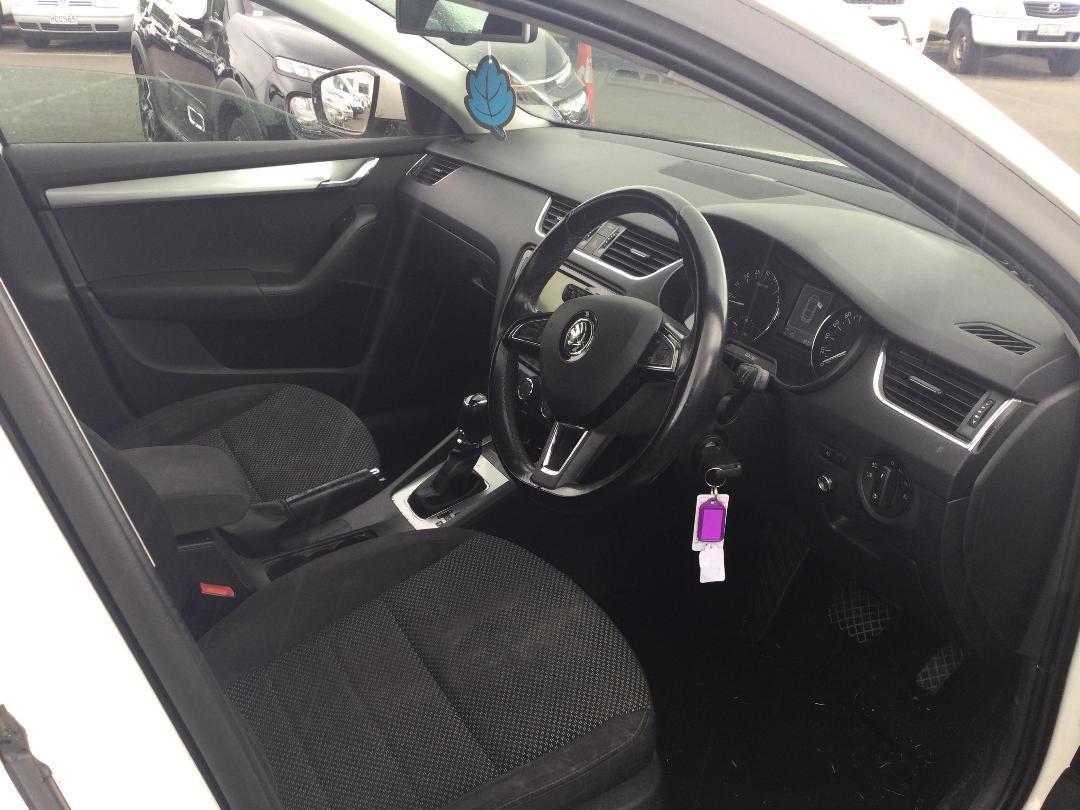 Photo '15' of Skoda Octavia TDI 81KW 7DSG L/B