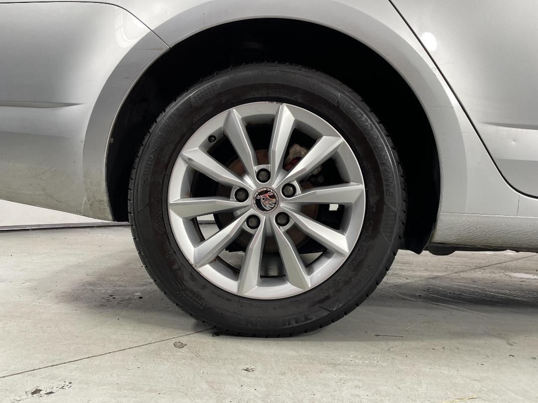 Photo '12' of Skoda Octavia Photo '12' of Skoda Octavia