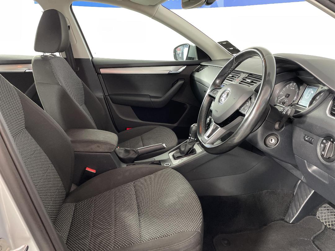 Photo '16' of Skoda Octavia Photo '16' of Skoda Octavia