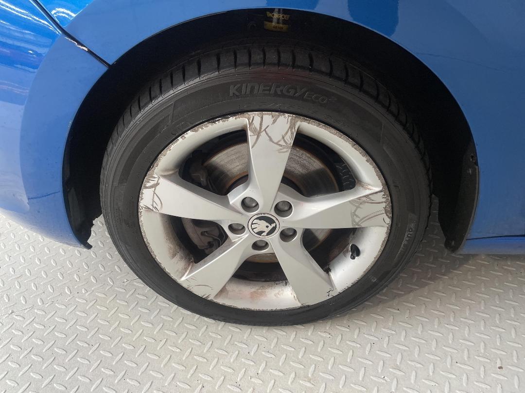 Photo '10' of Skoda Rapid