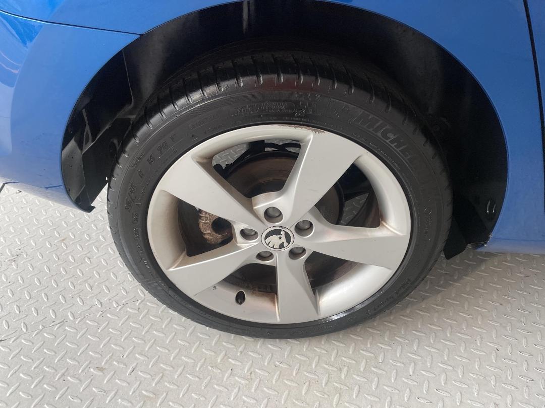 Photo '12' of Skoda Rapid