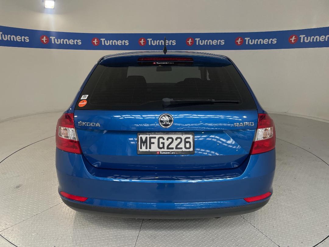 Photo '6' of Skoda Rapid