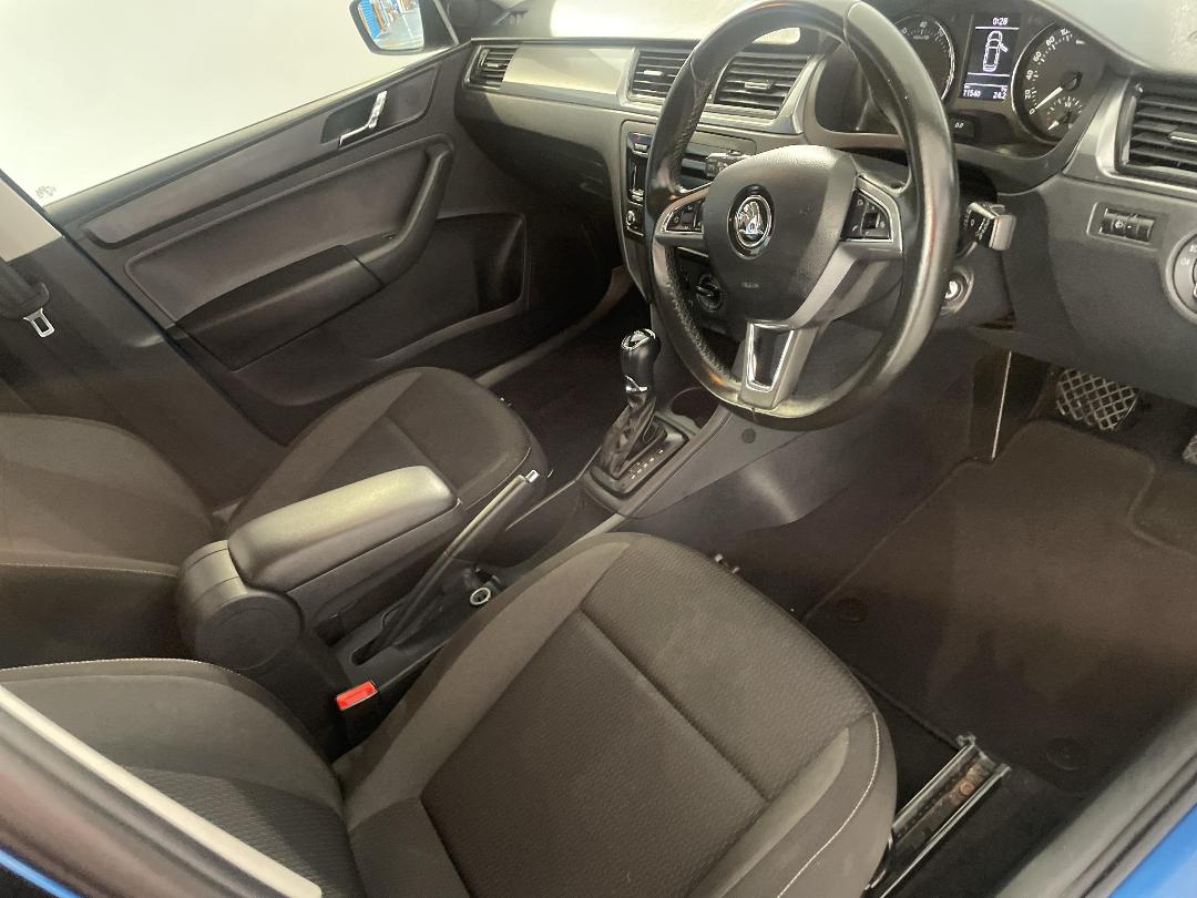 Photo '16' of Skoda Rapid