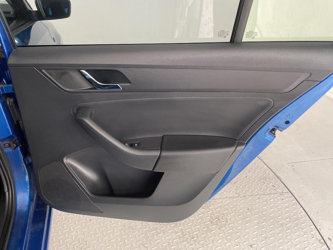 Photo '19' of Skoda Rapid