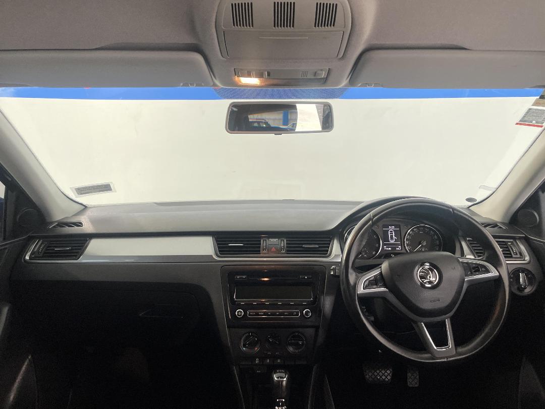 Photo '17' of Skoda Rapid