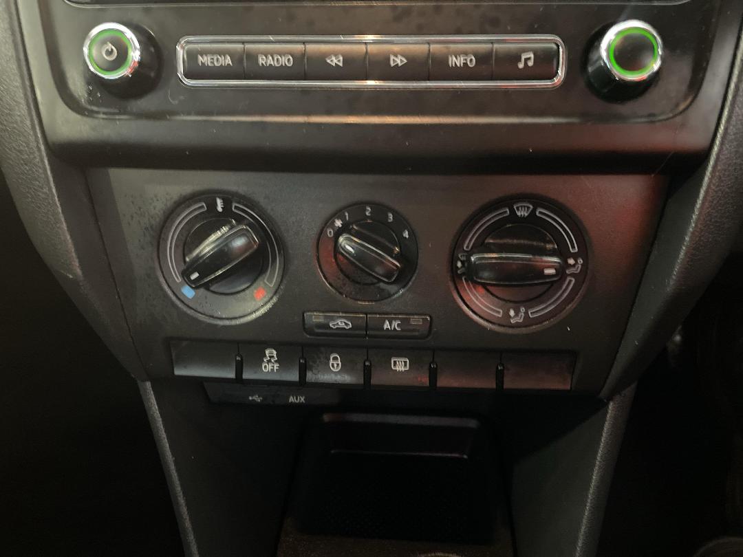 Photo '29' of Skoda Rapid