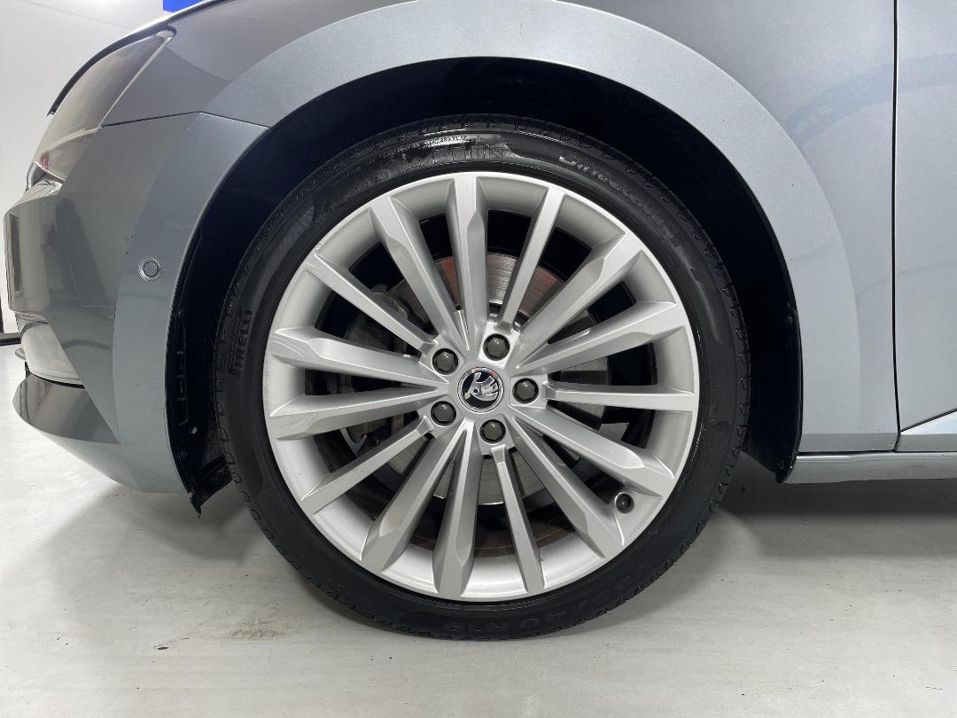 Photo '10' of Skoda Superb Photo '10' of Skoda Superb