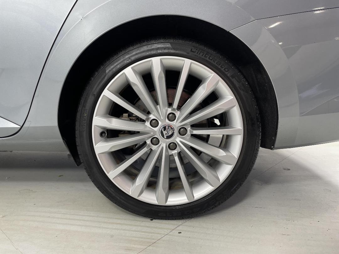 Photo '11' of Skoda Superb Photo '11' of Skoda Superb