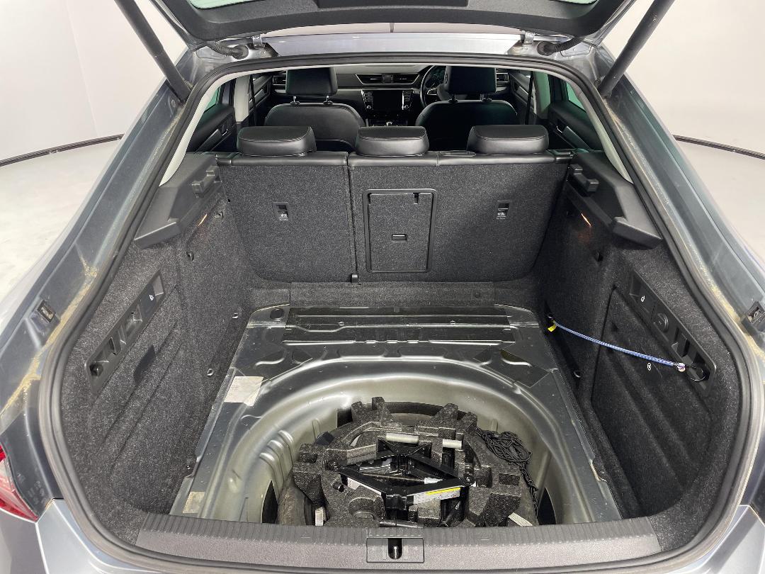 Photo '14' of Skoda Superb Photo '14' of Skoda Superb