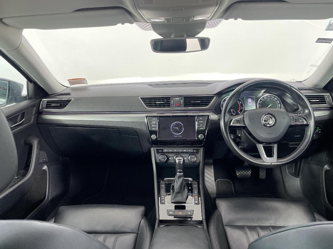 Photo '17' of Skoda Superb Photo '17' of Skoda Superb