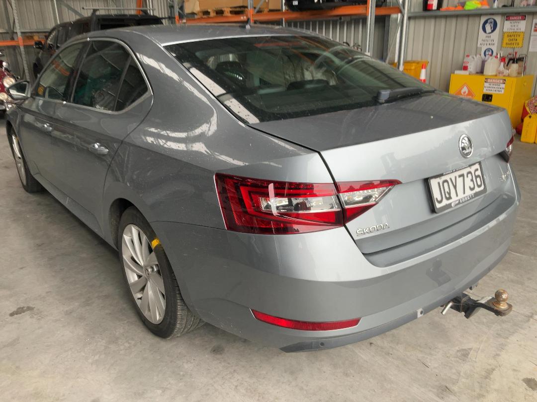 Photo '3' of Skoda Superb SED Style 110KW TDI