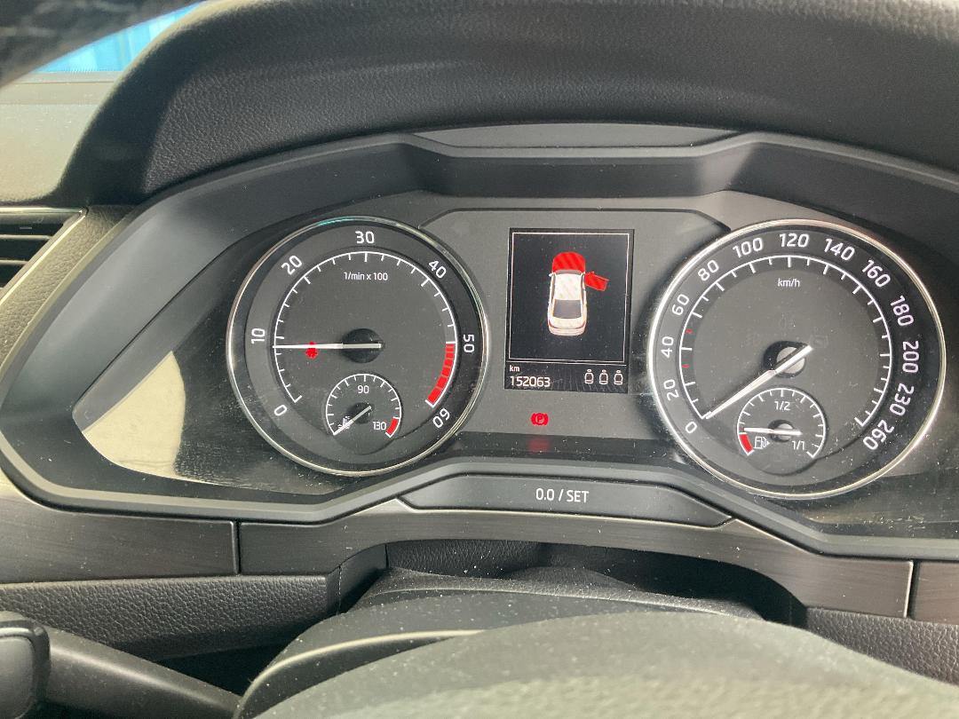 Photo '8' of Skoda Superb SED Style 140KW TDI