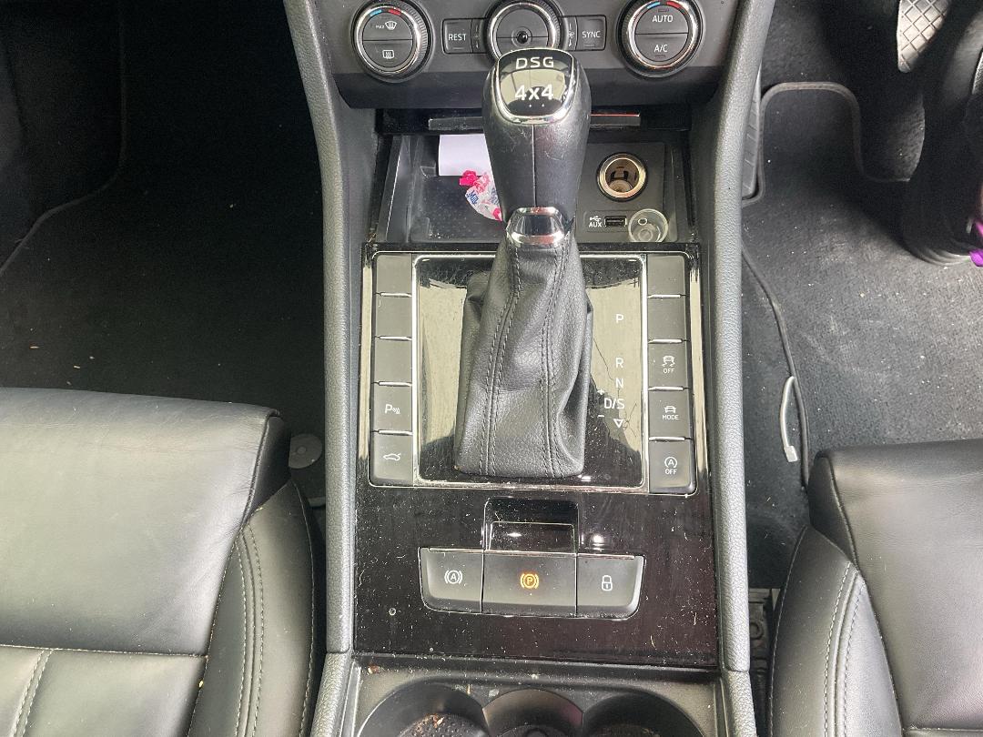 Photo '10' of Skoda Superb SED Style 140KW TDI