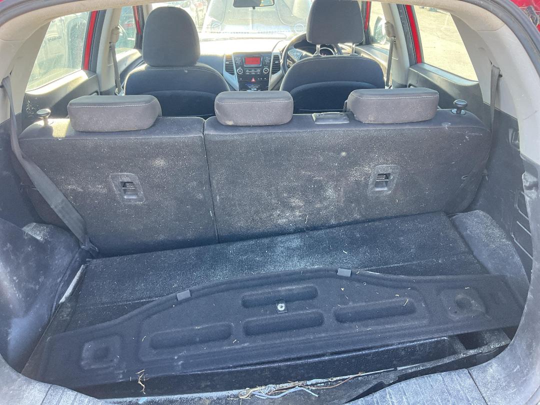 Photo '7' of Ssangyong Tivoli Sports Auto