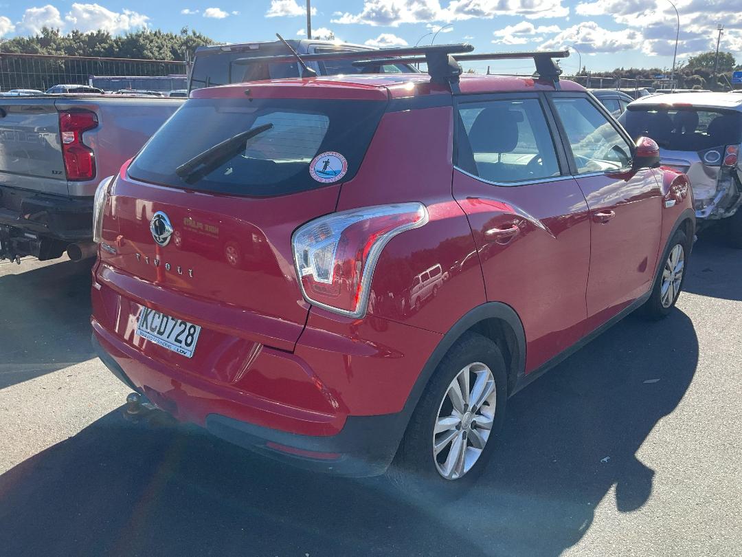 Photo '5' of Ssangyong Tivoli Sports Auto