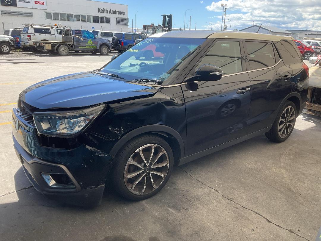 Photo '8' of Ssangyong Tivoli LTD LWB