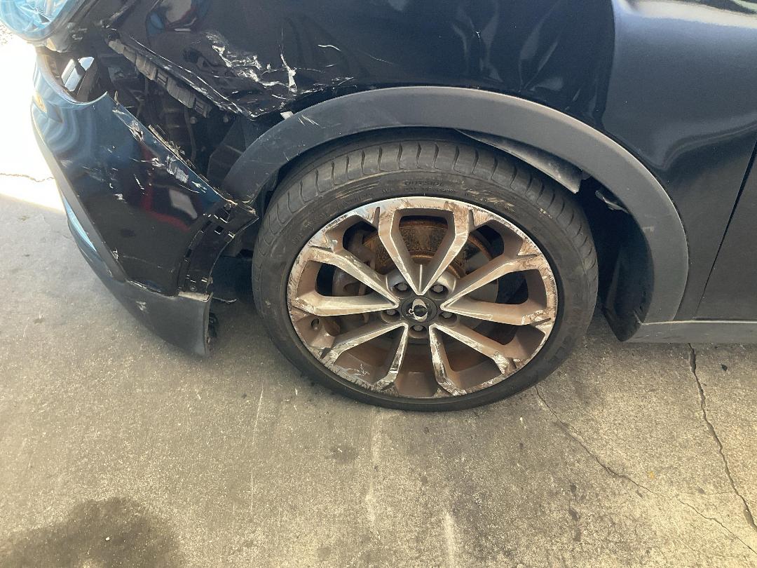 Photo '9' of Ssangyong Tivoli LTD LWB