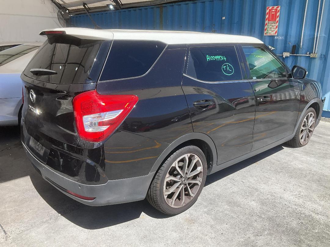 Photo '19' of Ssangyong Tivoli LTD LWB