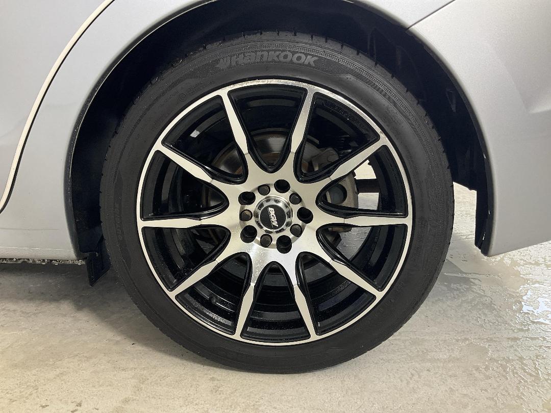 Photo '11' of Subaru Impreza Photo '11' of Subaru Impreza