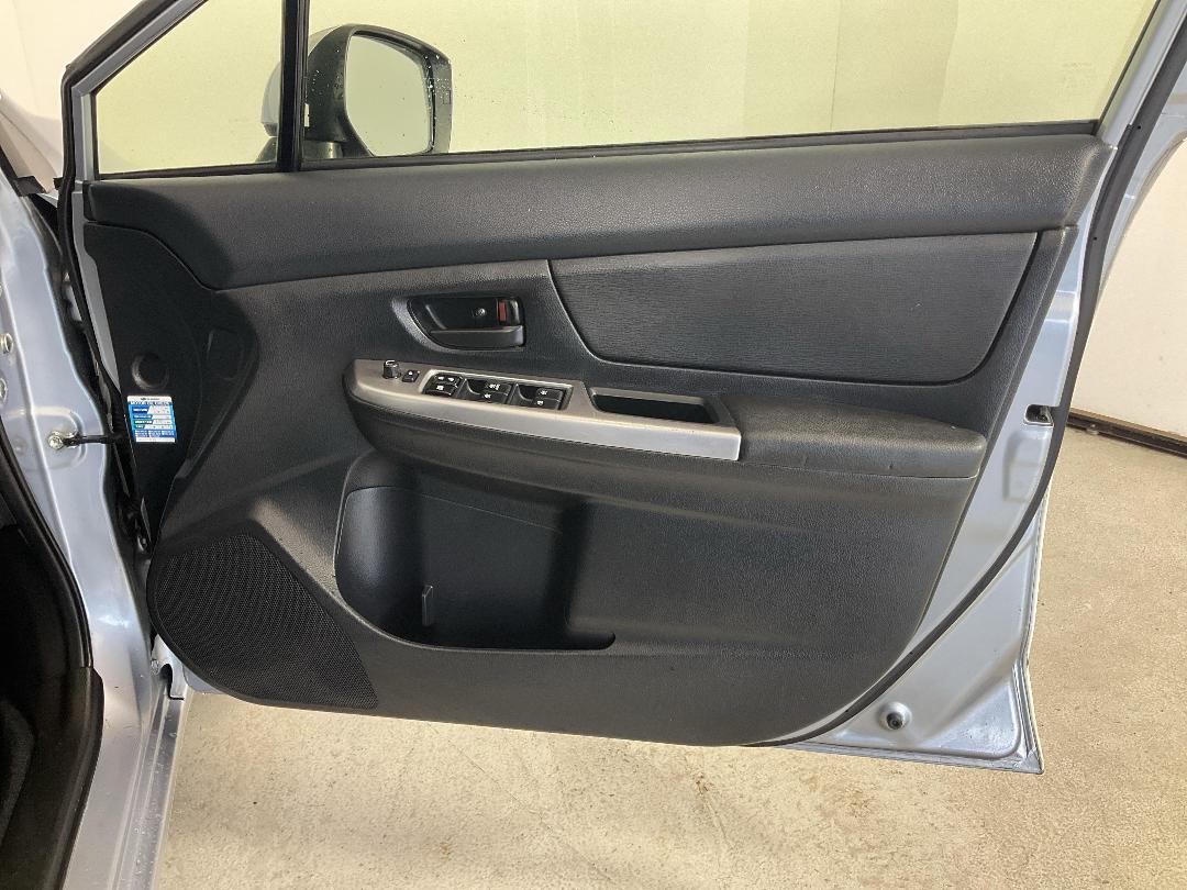 Photo '15' of Subaru Impreza Photo '15' of Subaru Impreza