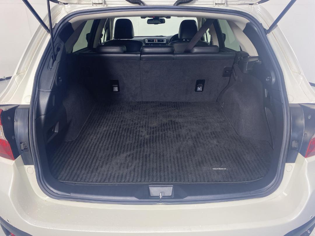 Photo '14' of Subaru Legacy Photo '14' of Subaru Legacy