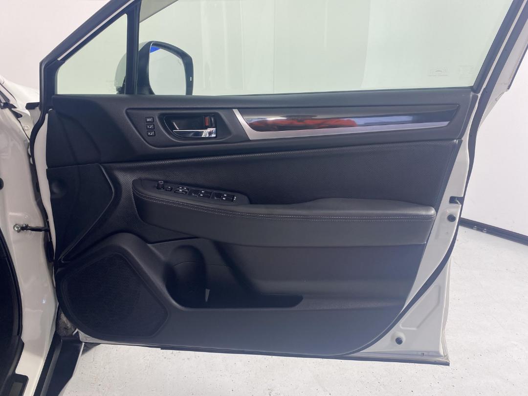 Photo '15' of Subaru Legacy Photo '15' of Subaru Legacy