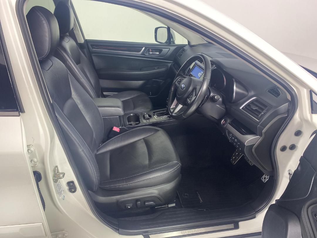 Photo '16' of Subaru Legacy Photo '16' of Subaru Legacy