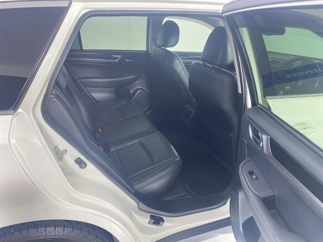 Photo '20' of Subaru Legacy Photo '20' of Subaru Legacy