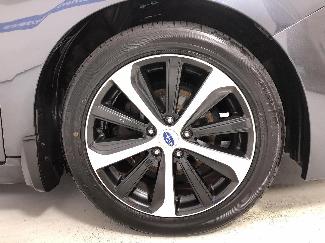 Photo '9' of Subaru Legacy