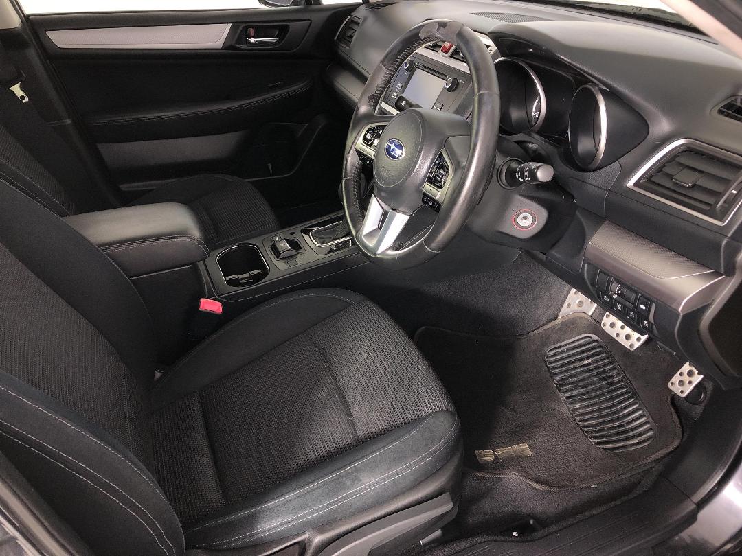 Photo '16' of Subaru Legacy