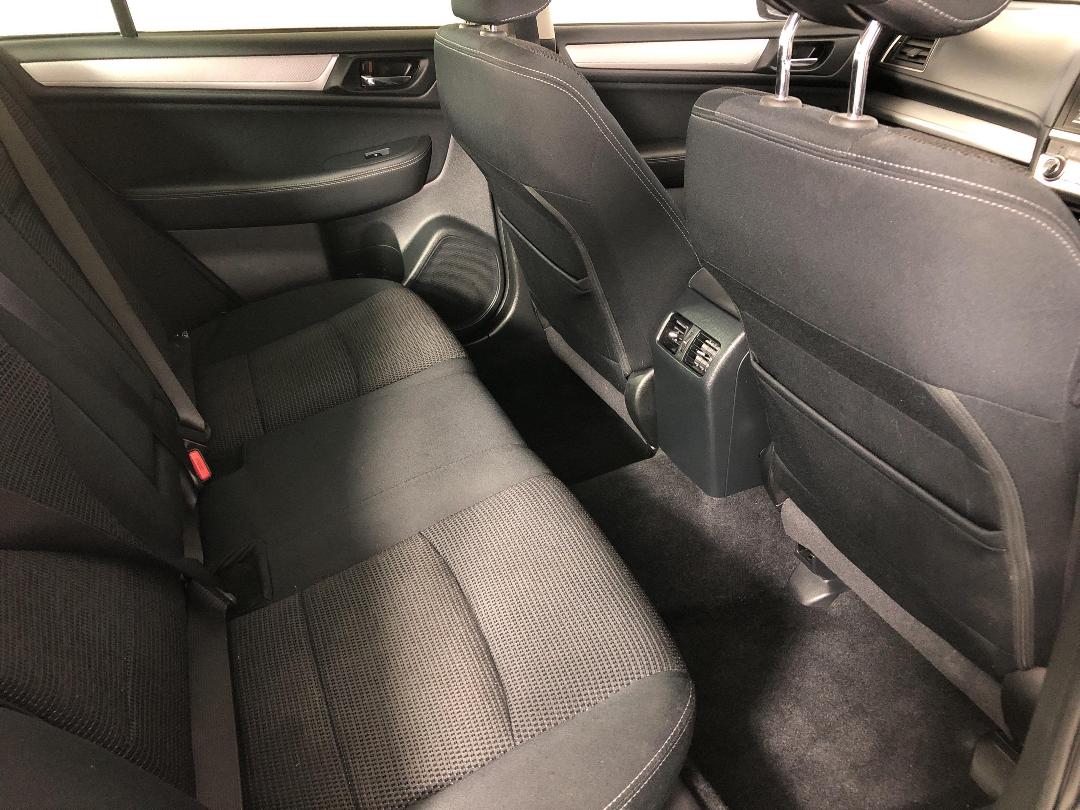 Photo '20' of Subaru Legacy