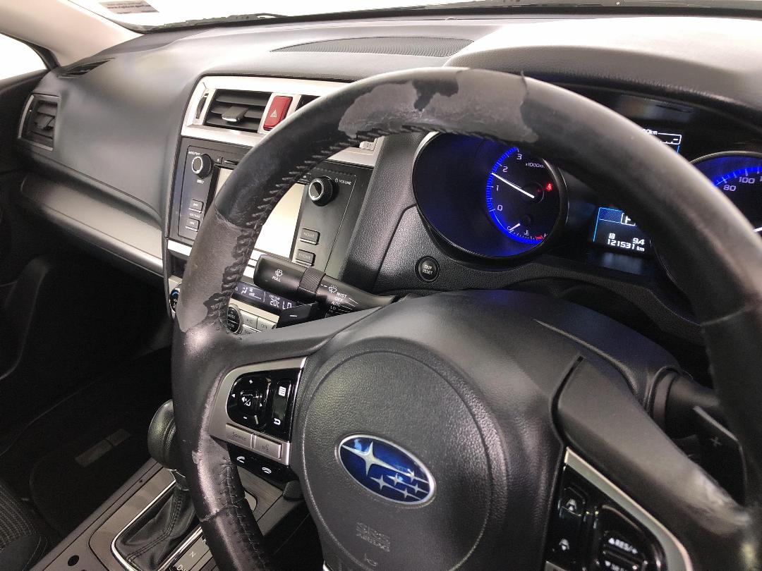 Photo '23' of Subaru Legacy