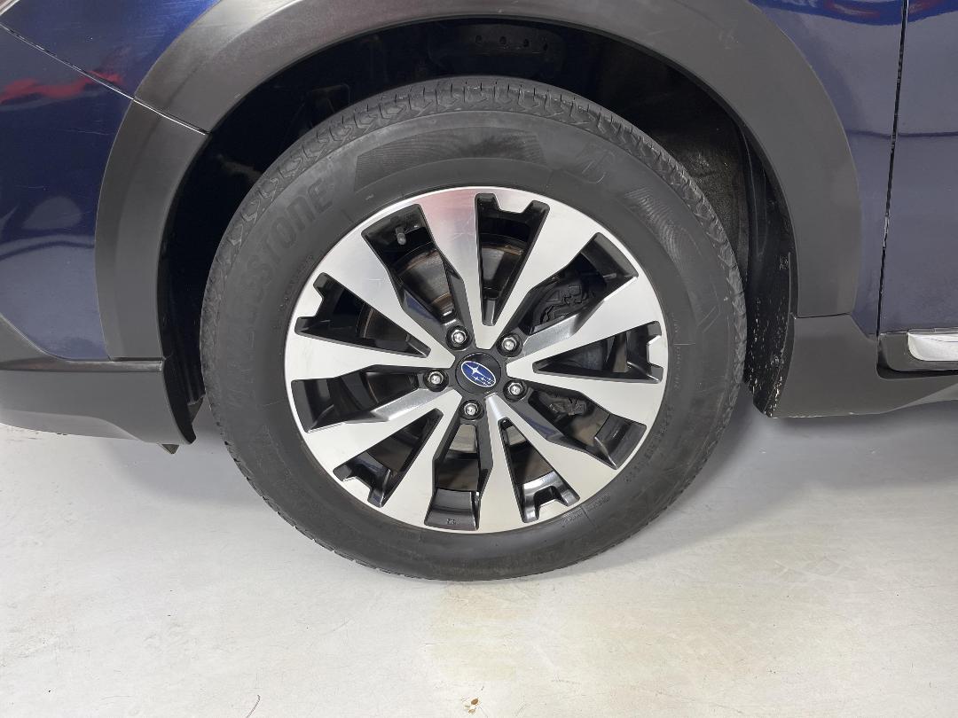 Photo '10' of Subaru Legacy