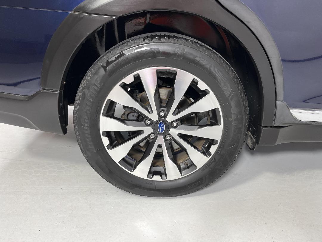 Photo '12' of Subaru Legacy