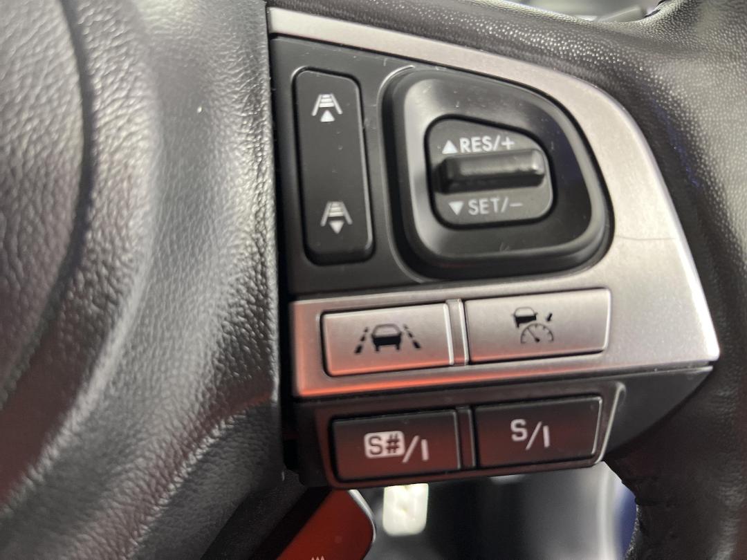 Photo '26' of Subaru Legacy