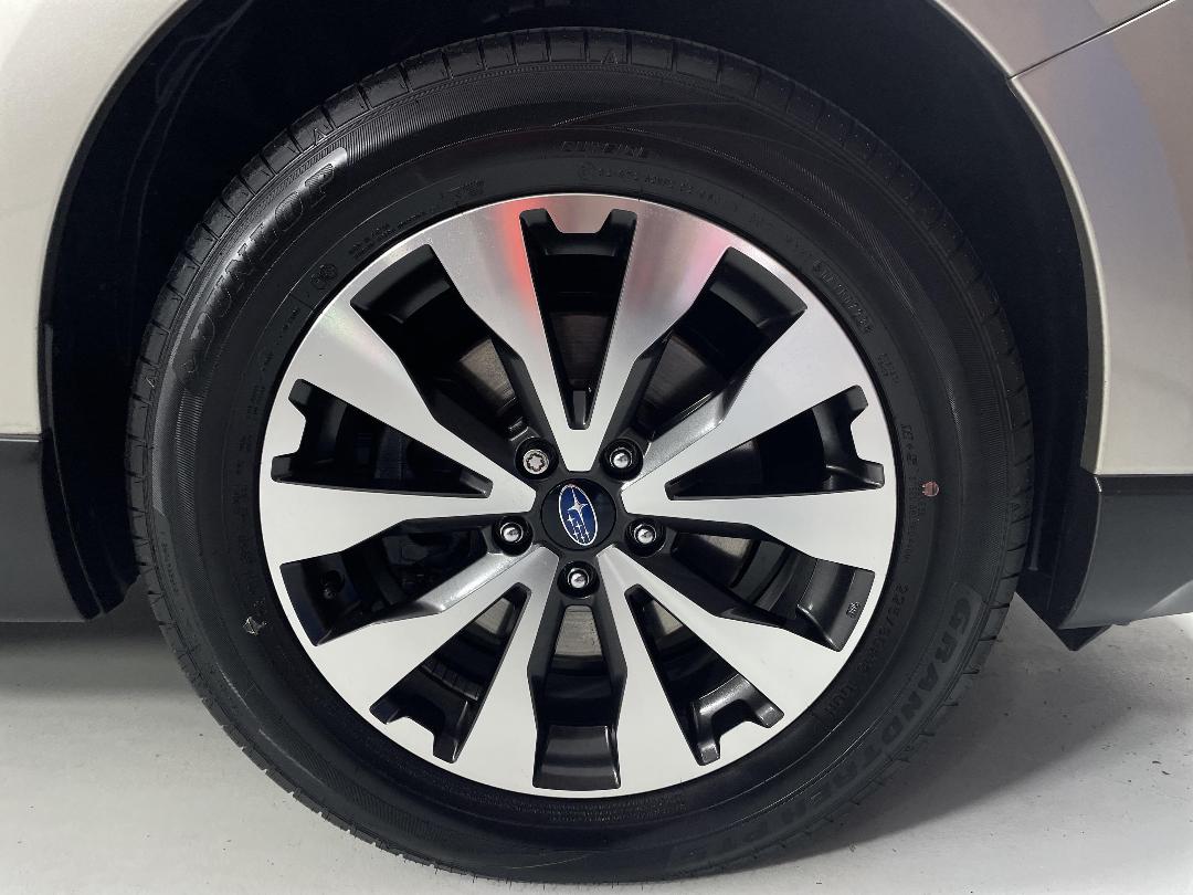 Photo '9' of Subaru Outback