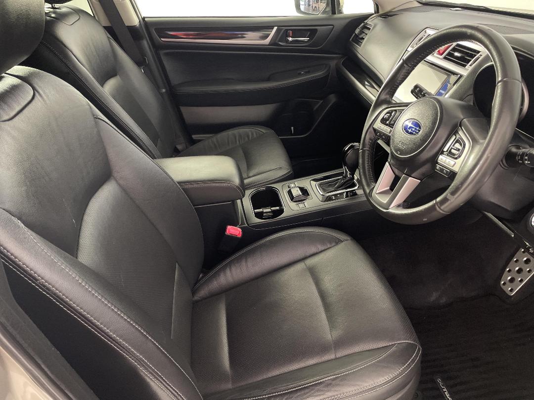 Photo '16' of Subaru Outback