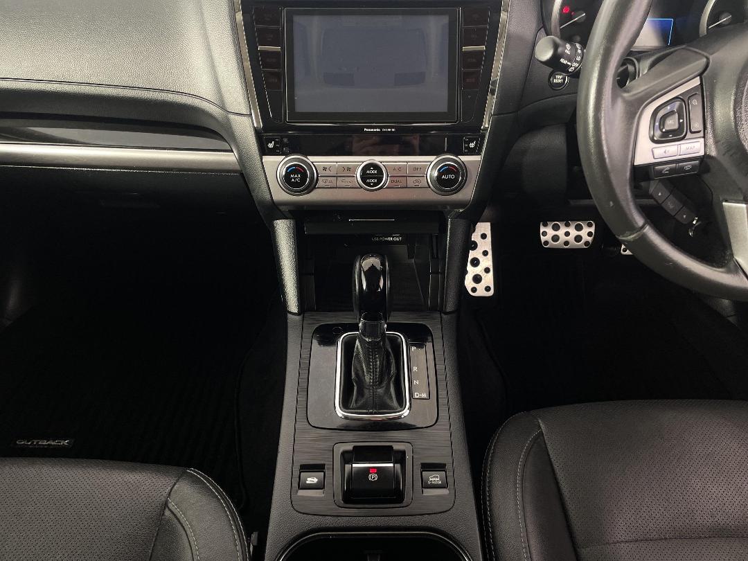 Photo '18' of Subaru Outback