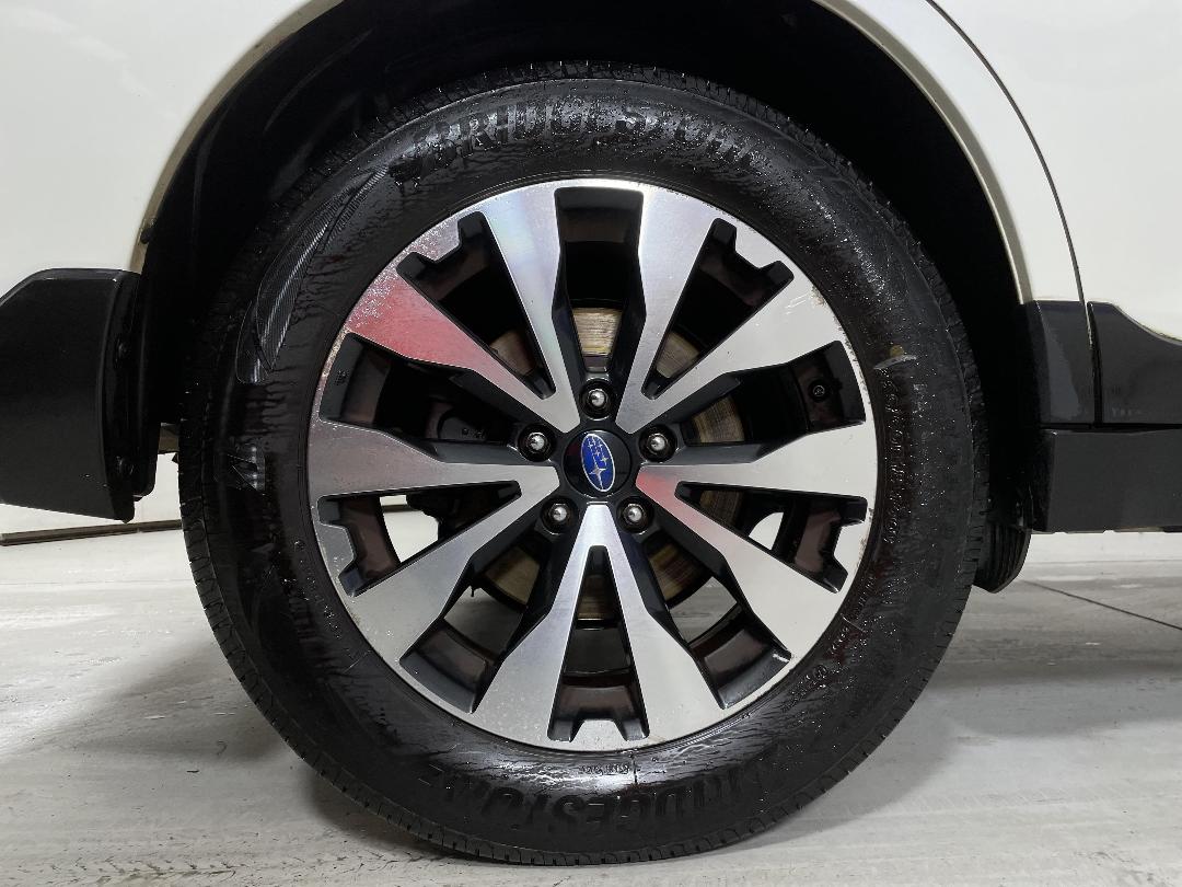 Photo '12' of Subaru Outback