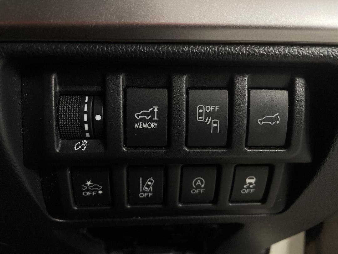 Photo '26' of Subaru Outback