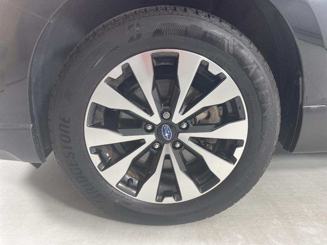 Photo '10' of Subaru Outback