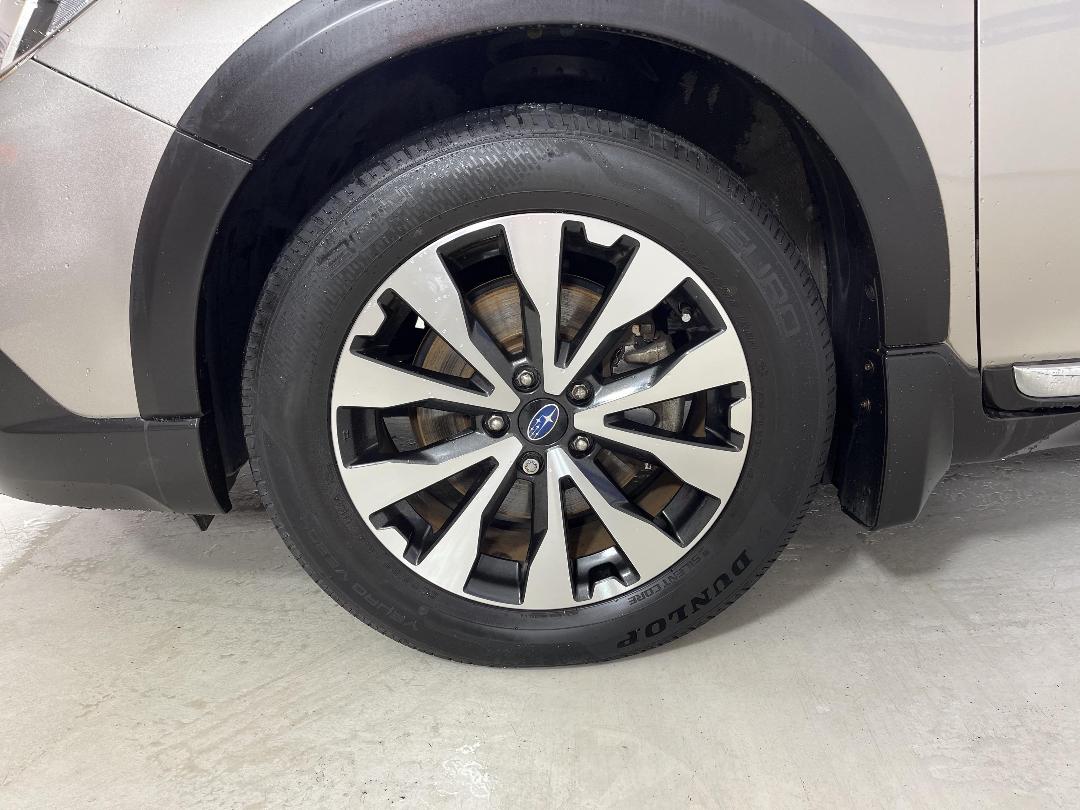 Photo '10' of Subaru Outback