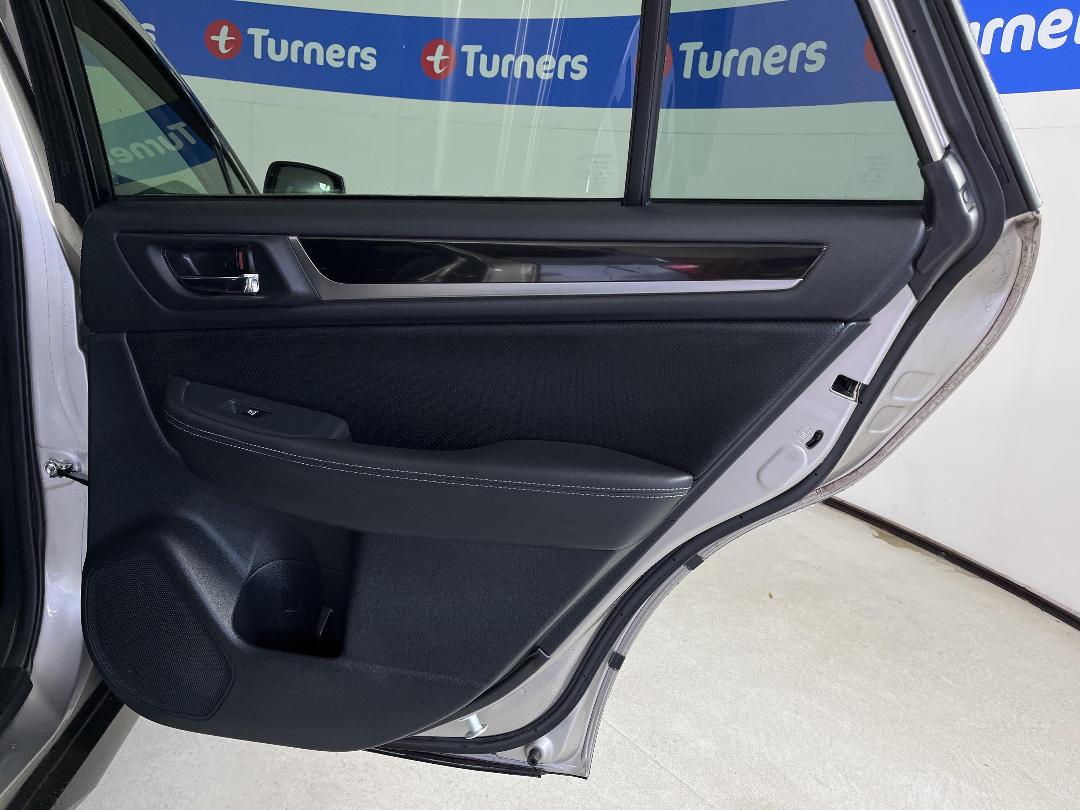 Photo '19' of Subaru Outback