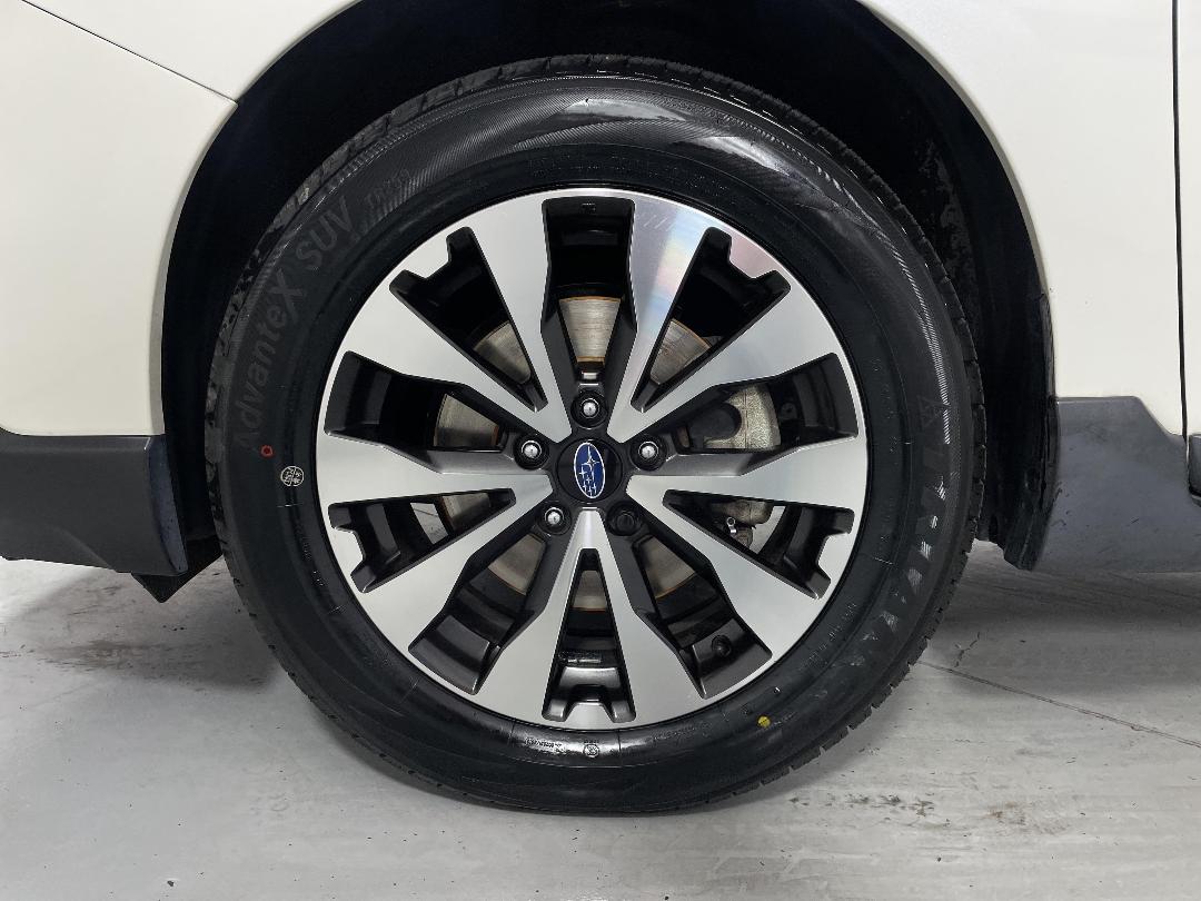 Photo '10' of Subaru Outback